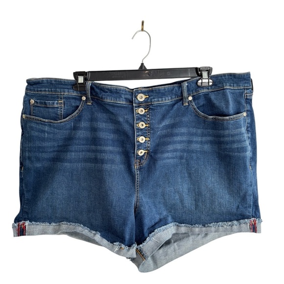 Torrid Womens Plus Size 28 Stretch Denim Short Button Fly FeelTheFit Roll Cuff - Picture 1 of 14